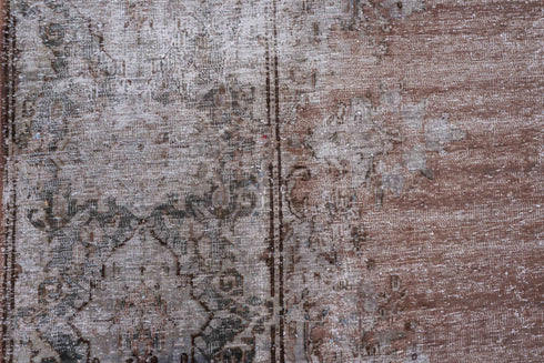 Vintage Distressed Area Rug (9' x 16')